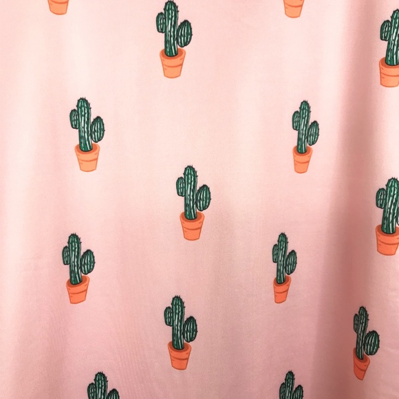 Cactus Pattern Print Short Sleeve Graphic Top - Picture 6 of 7